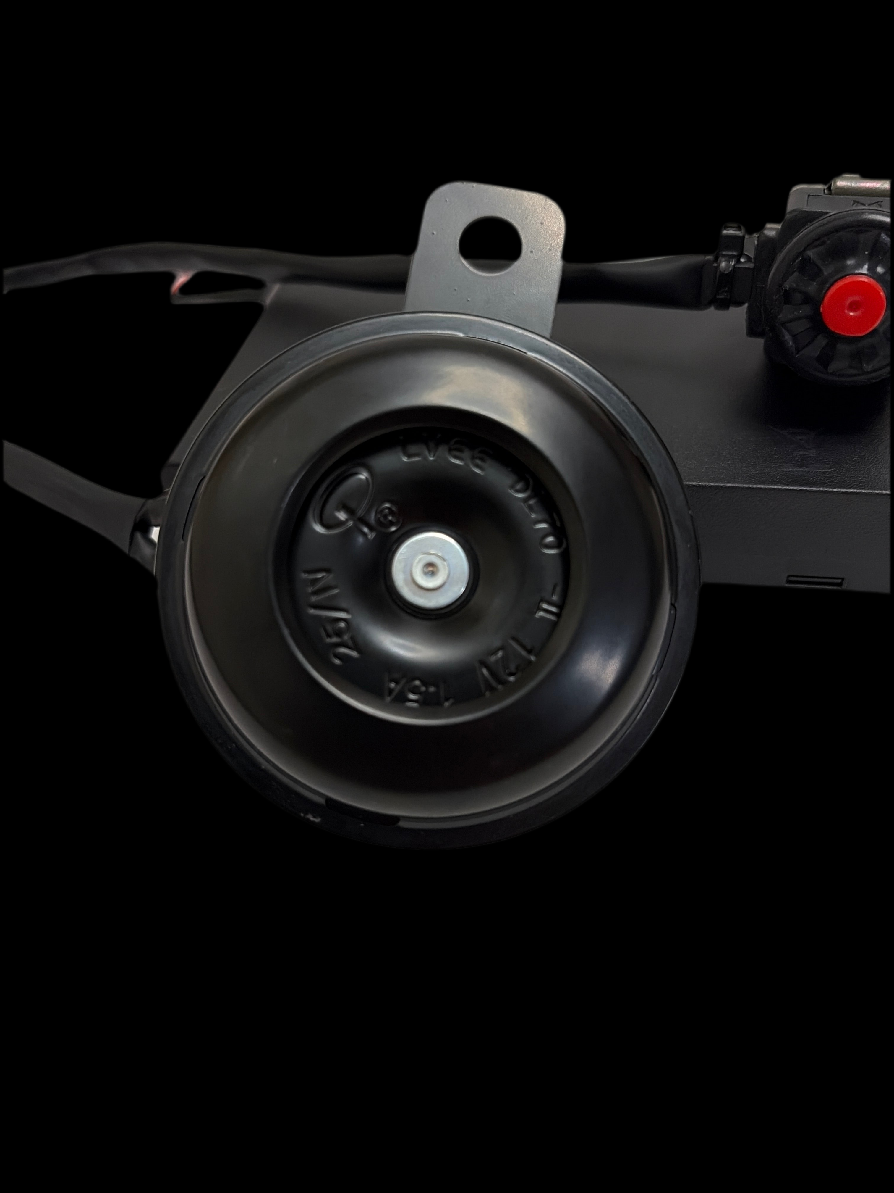 Battery powered horn for all bikes